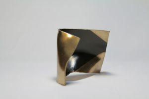 Joe Gitterman, "Movement 7", mirror polished bronze with automobile paint highlights