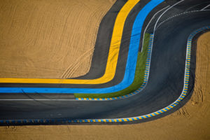 Going Series: Bend at Le Mans 800